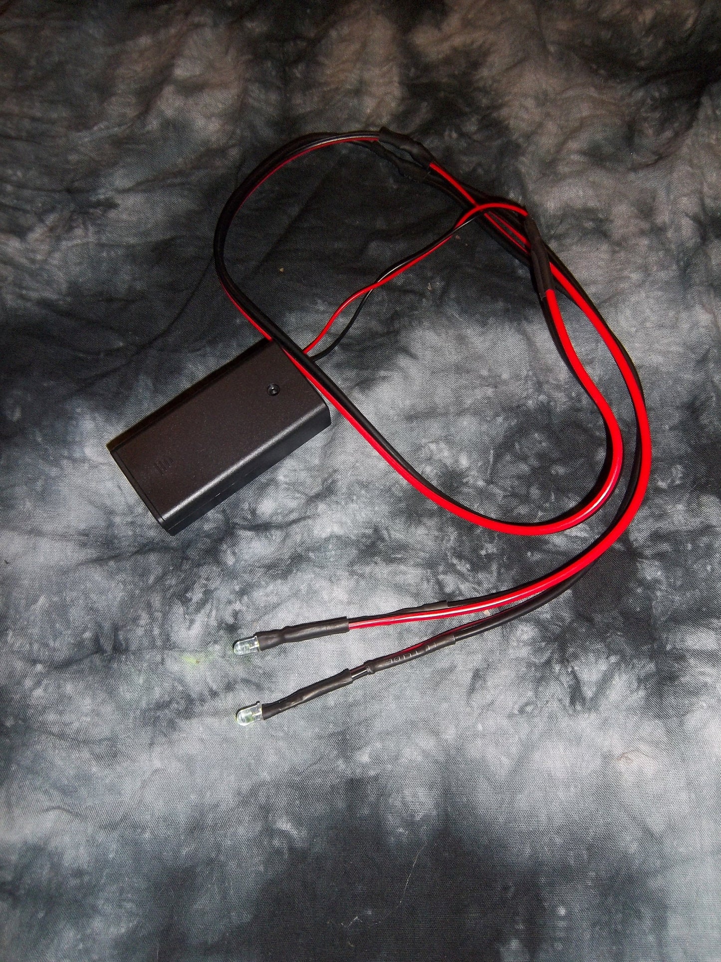 PREMADE LEDs with AA Battery Pack, For Fursuit, Crafts Etc. for jewelry, costumes, Furry costumes