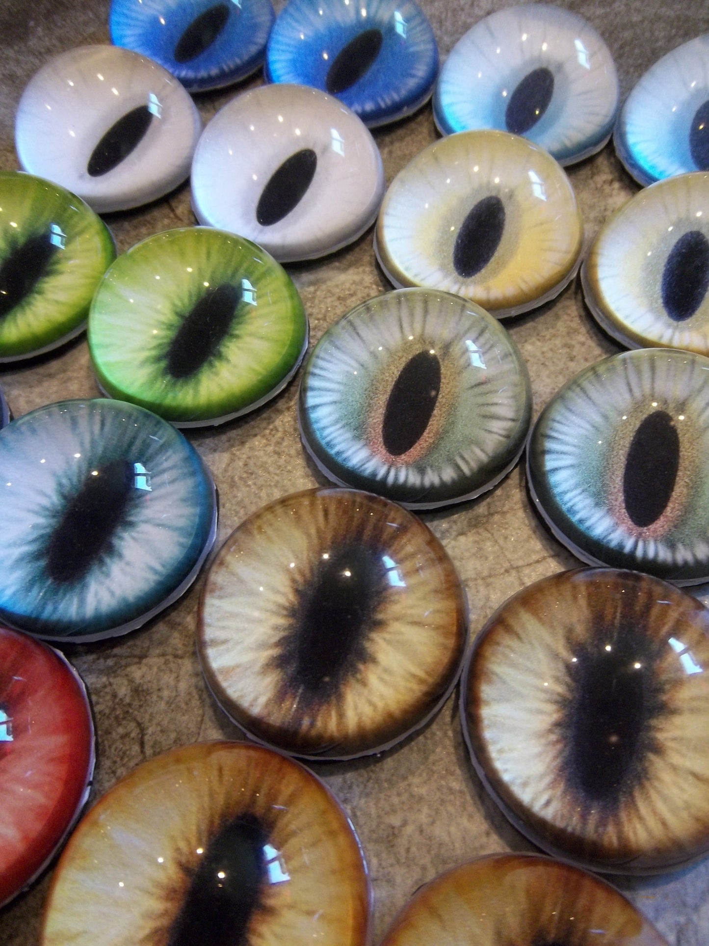 Custom Fursuit Eyes - .75" - 2" - Please send References in Messages :)